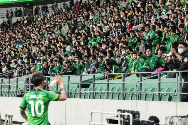 九游方网-中超重启业内各方努力自救 愿新赛季真正焕然一新