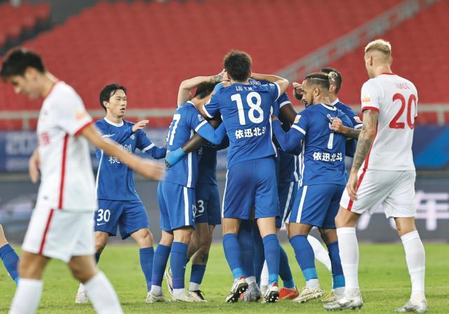 九游方网-还靠定位球!三镇完胜梅州 积分追平山东夺回榜首