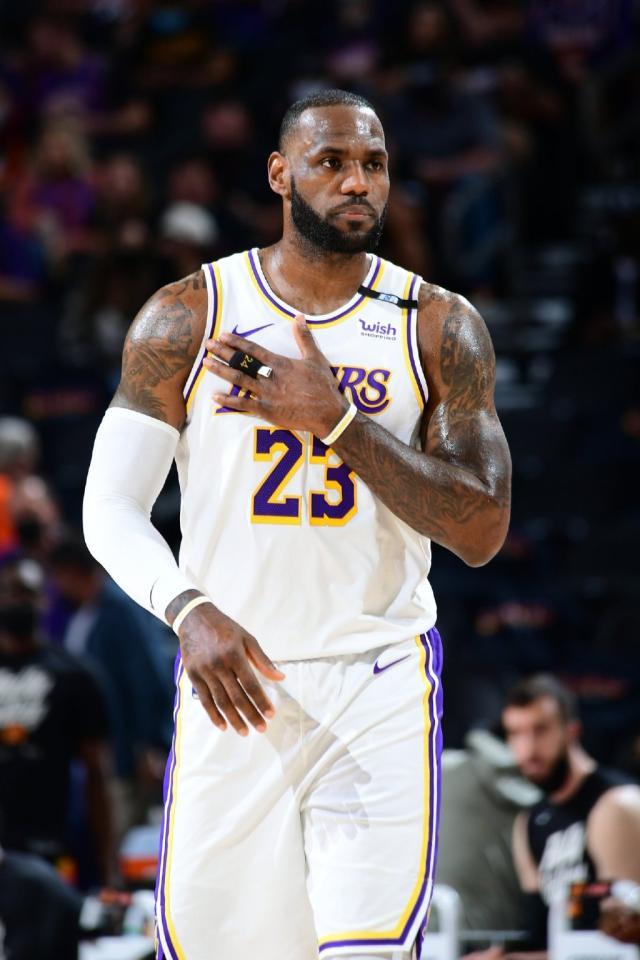 九游娱乐-NBA官方解释詹姆斯不用隔离：没有疫情传播风险